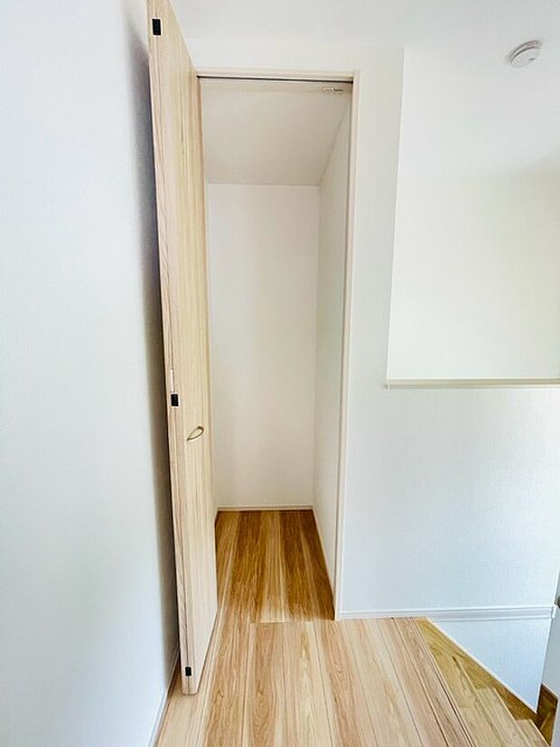 部屋ごとに設けた収納は、住みやすさへのこだわり。