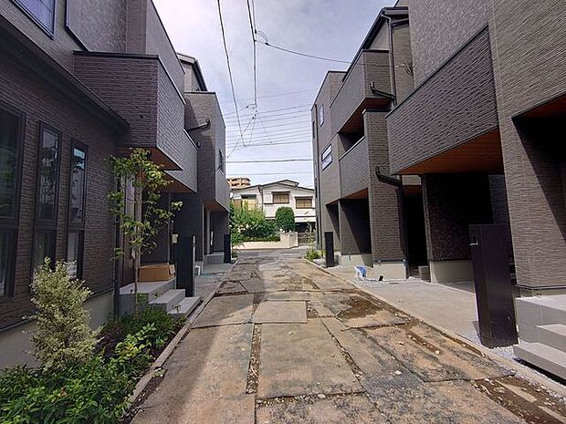 前面道路含む現地写真 