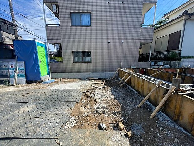 基礎から完成済みの住まいまで、各工程をご確認いただけます。 