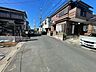 外観：前面道路含む現地写真 