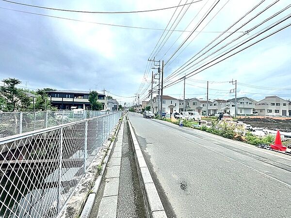 前面道路含む現地写真