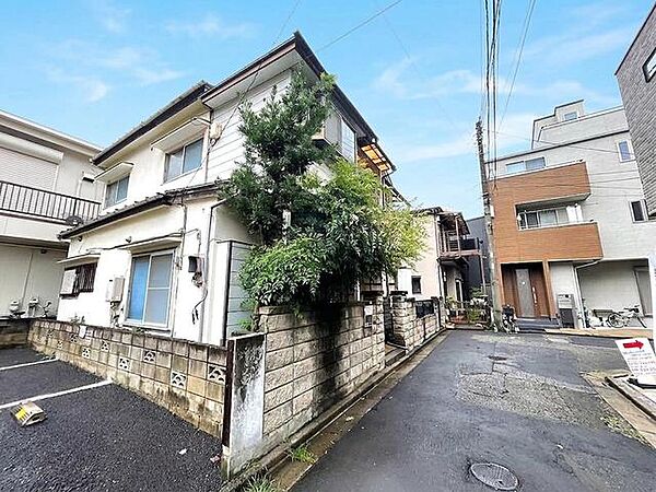 前面道路含む現地写真(現状古家付き)