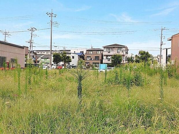 基礎から完成済みの住まいまで、各工程をご確認いただけます。