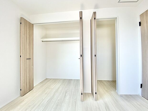 部屋ごとに設けた収納は、住みやすさへのこだわり。 