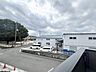 その他：開放的な視界が広がり、空の移ろいを身近に感じられる落ち着いた環境が整っています。