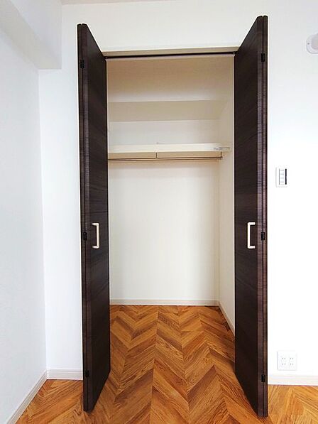 部屋ごとに設けた収納は、住みやすさへのこだわり。