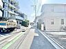 外観：前面道路含む現地写真 