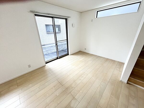 すっきりとシンプルな白を基調とした内装が心地よい、落ち着きのある穏やかな空間。