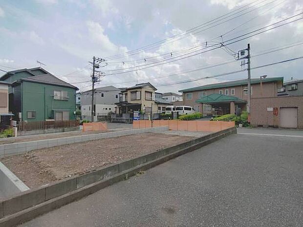 前面道路含む現地写真 