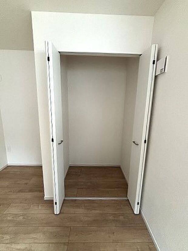 ご家族の思い出も大切にしまっておけるたっぷり収納。