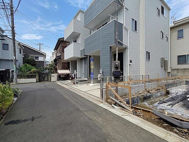 前面道路含む現地写真 
