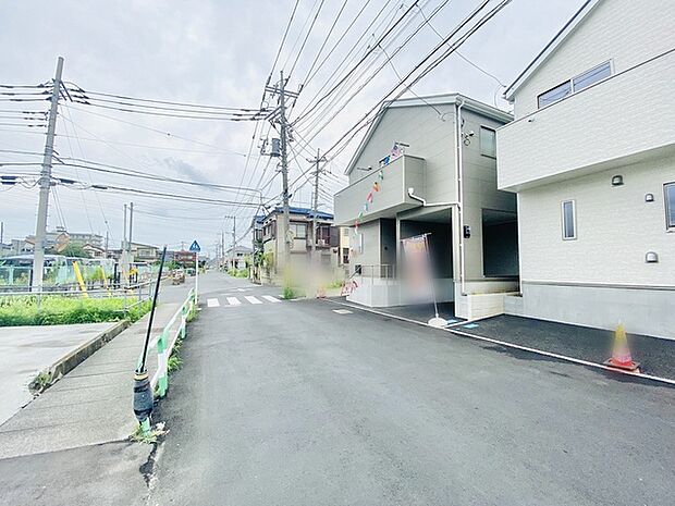 前面道路含む現地写真 