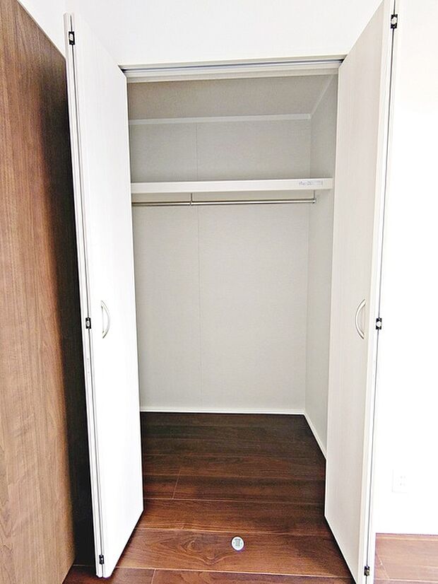 部屋ごとに設けた収納は、住みやすさへのこだわり。