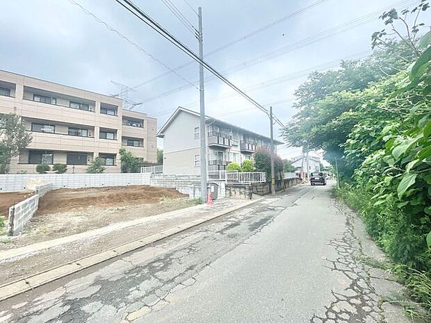 前面道路含む現地写真 