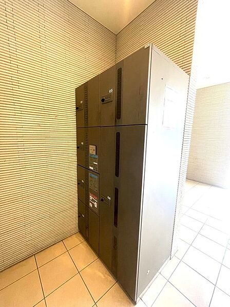 留守がちな世帯でもしっかり受け取れる宅配ボックス。