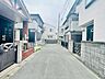外観：閑静な住宅街に佇む、穏やかな時間が流れる落ち着いた街並み。