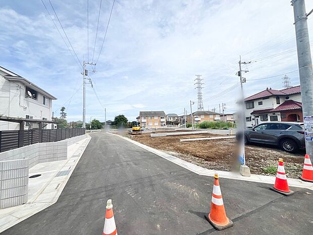 前面道路含む現地写真 