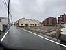 外観：前面道路含む現地写真 