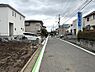 外観：前面道路含む現地写真 