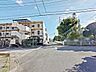 外観：前面道路含む現地写真 