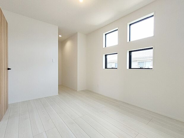 この部屋だれの部屋にしようかな、なんて会話を現地で楽しんでください。