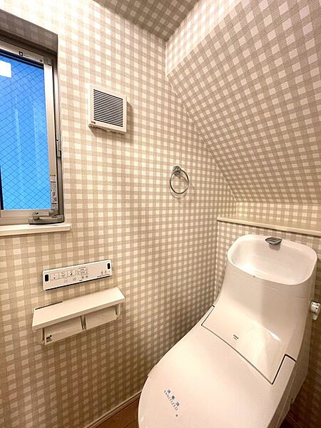 清潔好きには欠かせないウォシュレット機能付き。