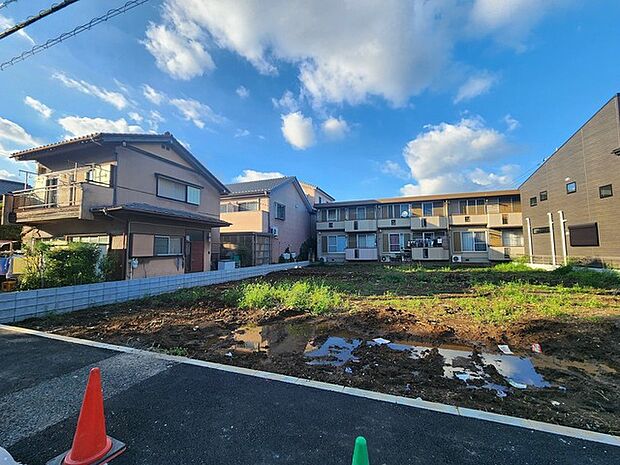 基礎から完成済みの住まいまで、各工程をご確認いただけます。