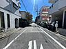 外観：前面道路含む現地写真 