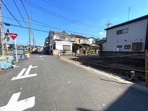 前面道路含む現地土地写真