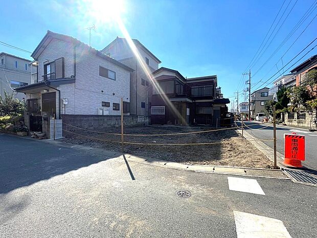 前面道路含む現地土地写真