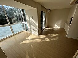 小田急小田原線 千歳船橋駅 徒歩11分の賃貸マンション 5階2LDKのリビング/ダイニング