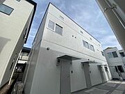 三鷹駅よりバス9分 徒歩3分 1階 築1年の賃貸物件