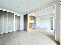 シンクロニシティ武蔵野 203 2階2LDKのリビング/ダイニング