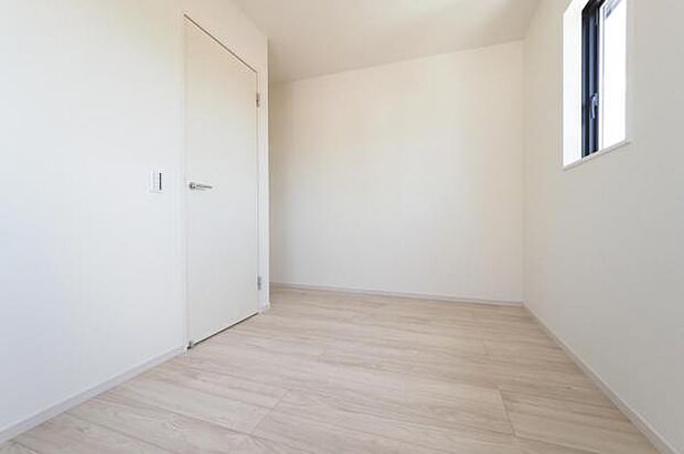 5.4帖洋室。使い勝手と心地の良い、落ち着いた住空間。