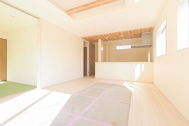 リビングダイニング(LDK17帖)