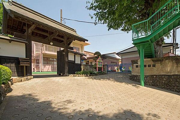 慈光幼稚園 徒歩5分。 410m
