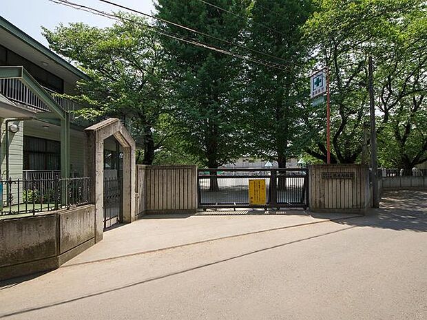 中原公園 徒歩8分 640m