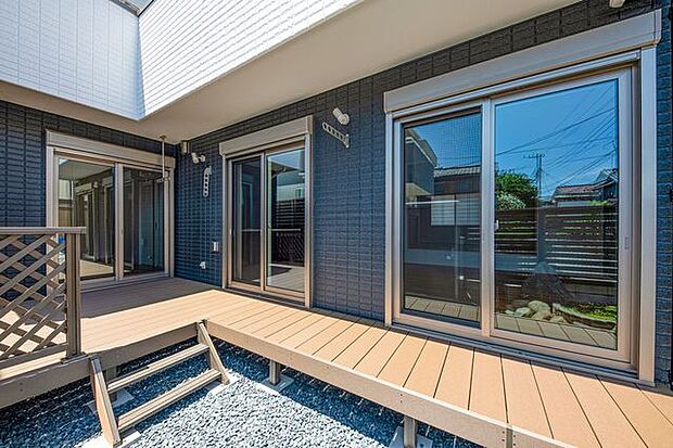 <外観・住協建設施工例>駐車スペース2台以上欲しい、庭が欲しい、ウッドデッキが欲しい等々、ご希望をお聞かせください♪