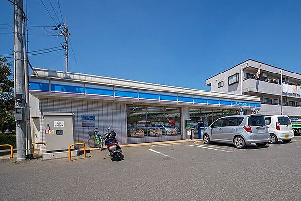 ローソン東所沢和田一丁目店 徒歩10分。 770m