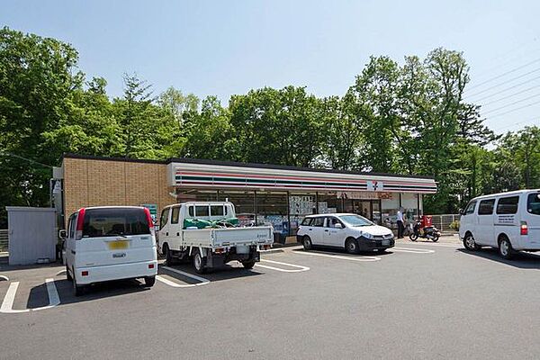 セブンイレブン所沢若松町店 徒歩5分。 390m