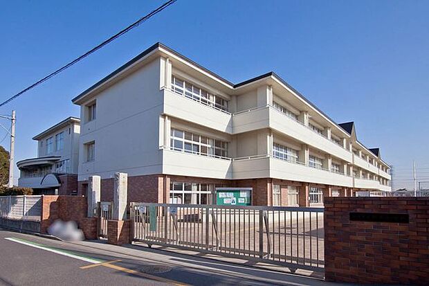 所沢市立松井小学校 徒歩15分。徒歩4~5分。 1170m
