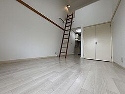 ベビーバード 202 2階ワンルームのリビング/ダイニング