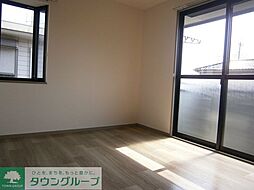 JR武蔵野線 吉川駅 バス15分 ルネサンス吉川入口下車 徒歩1分の賃貸アパート 2階3DKのリビング/ダイニング