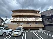 高島駅より徒歩3分 築20年8ヶ月 3階建の賃貸物件