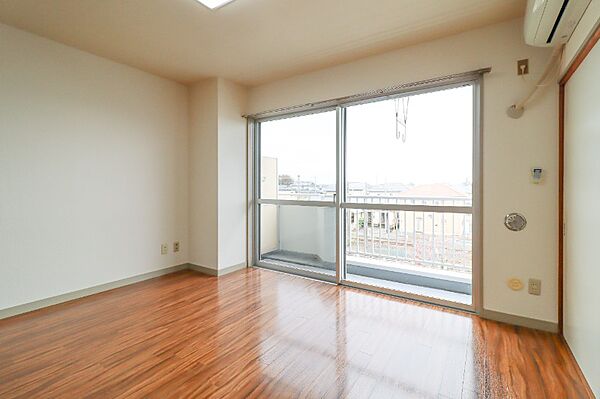 apartment 茨城県結城市みどり町1丁目
地図を見る