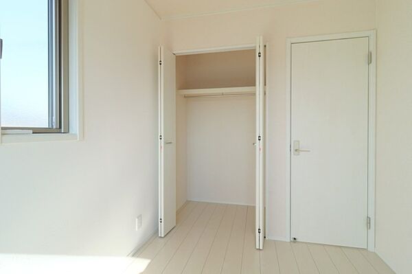 detached 栃木県小山市城北6丁目

地図を見る