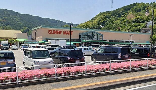 SUNNY MART（サニー マート） 六泉寺店（691m）
