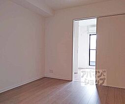 セレニティ伏見桃山 305 3階1LDKのリビング/ダイニング