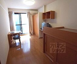 レオパレス安信町四九番地 103 1階1Kのリビング/ダイニング