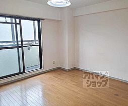 Ｐｕｒｅ　Ｃｒｙｓｔａｌ 103 1階1Kのリビング/ダイニング